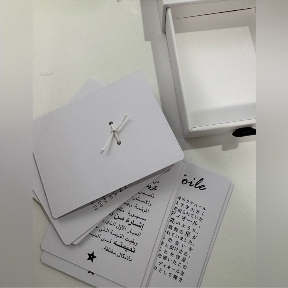 Dior gift Gold Star phone ring - Picture 7 of 8